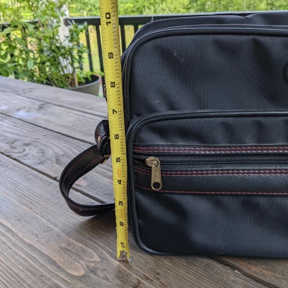 Vtg SAMSONITE Easy Going Messenger Shoulder Bag Black w/ Red Stripe